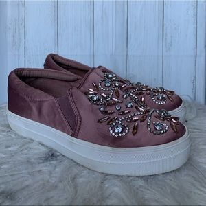Steve Madden slip ons